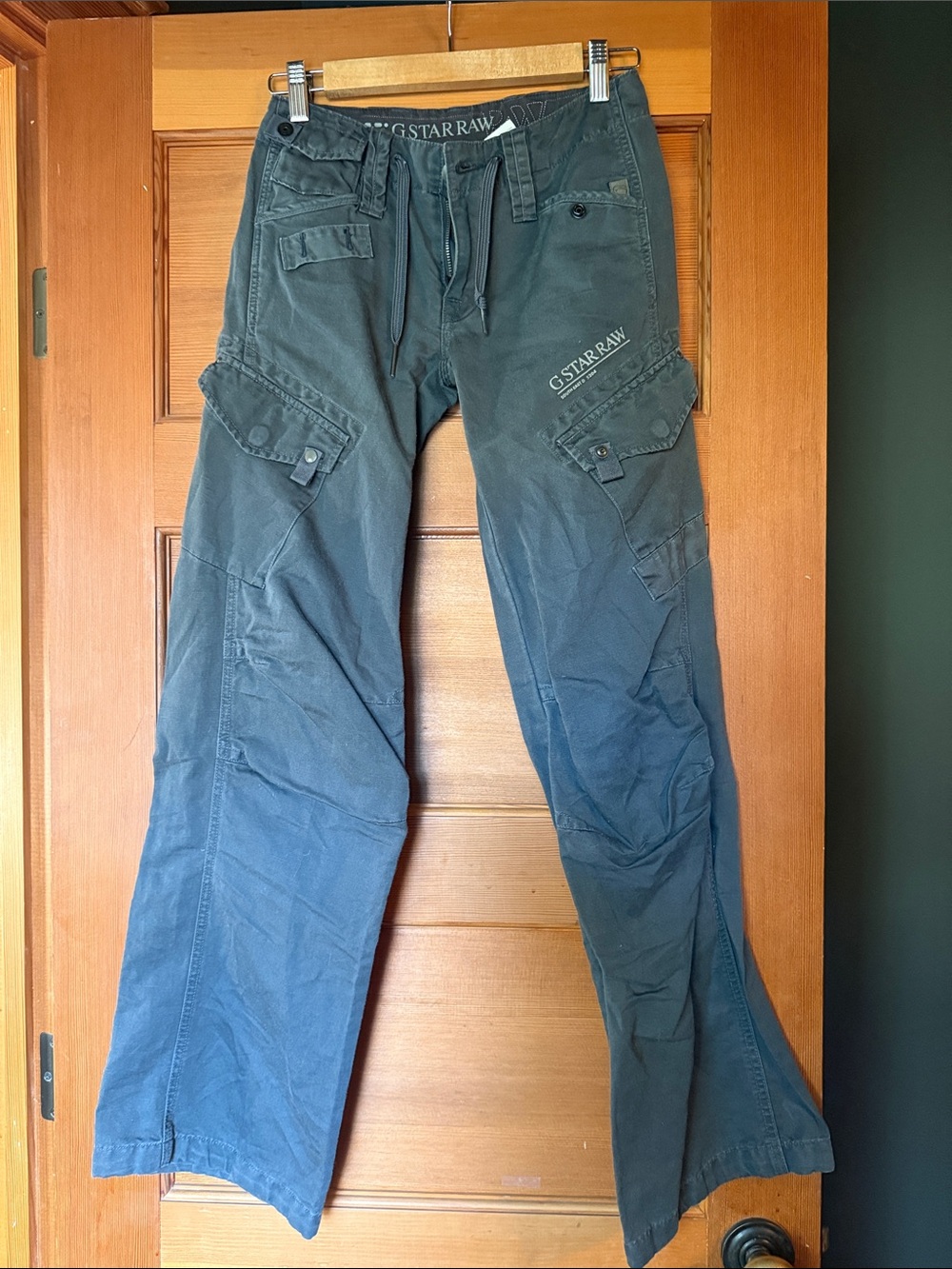 G-Star Flared Cargo Pants in Dark Gray Low Rise